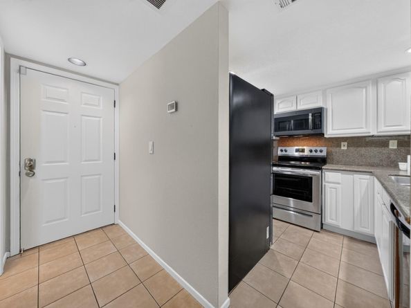 1063 Summershore Court, San Jose CA 95122