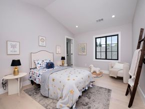 1472 Drake Avenue, Burlingame CA 94010