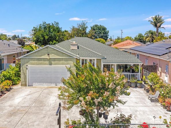 123 Gardenia Way, East Palo Alto CA 94303