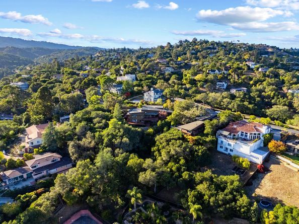 95 Belle Roche Avenue, Redwood City CA 94062