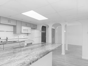 8 Shadowbrook Ln 39, Milford MA 01757