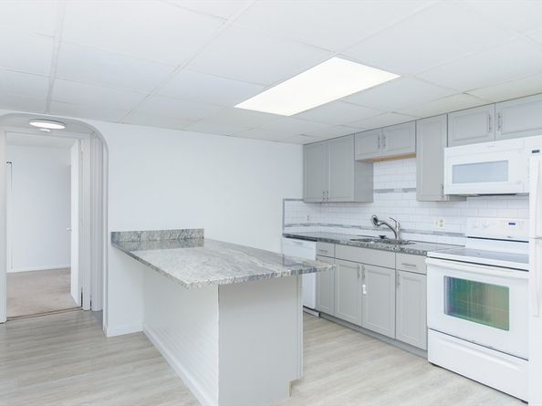 8 Shadowbrook Ln 39, Milford MA 01757