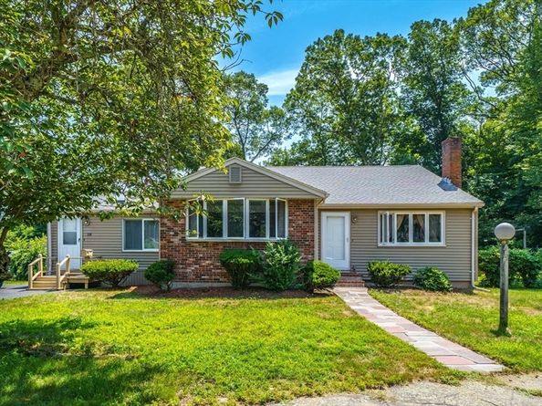 18 Virginia Cir, Randolph MA 02368