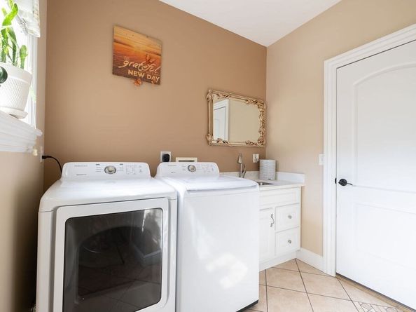 114 Upper Gore Rd, Webster MA 01570