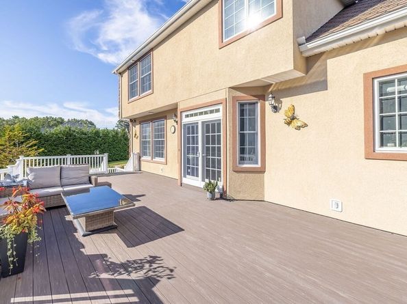 114 Upper Gore Rd, Webster MA 01570