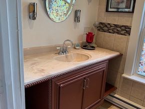 69 Gilbert St, Framingham MA 01702