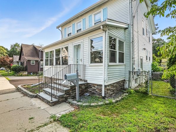 69 Gilbert St, Framingham MA 01702