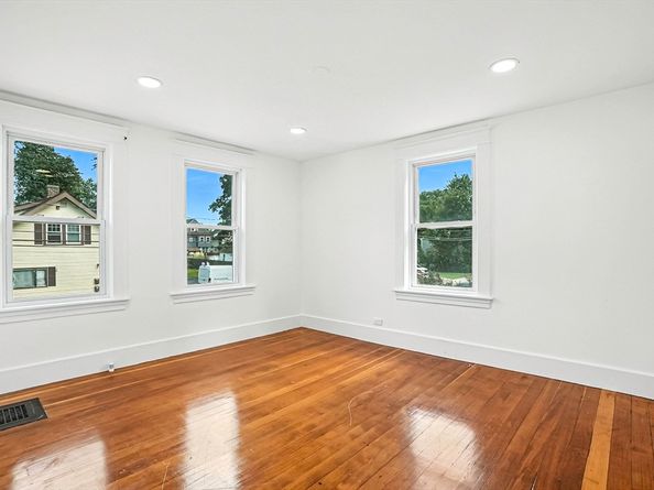 69 Gilbert St, Framingham MA 01702