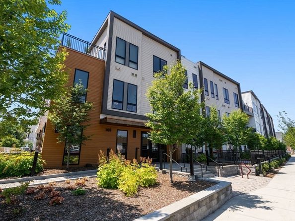 101 N. Beacon 206, Watertown MA 02472