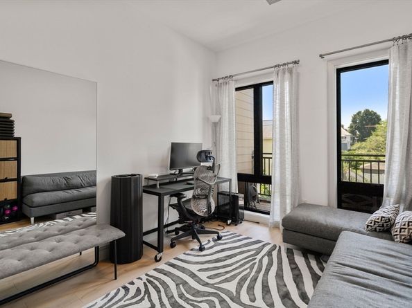 101 N. Beacon 206, Watertown MA 02472