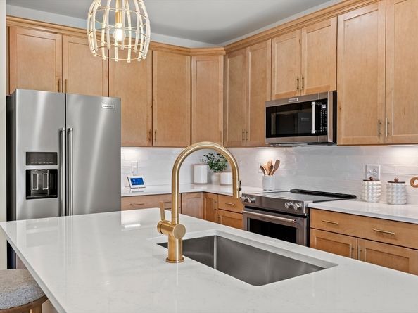 2 Codman Way 112, Westborough MA 01581