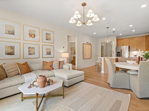2 Codman Way 112, Westborough MA 01581