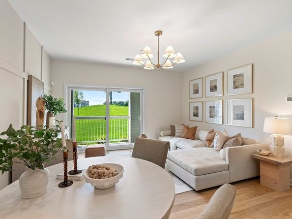 2 Codman Way 112, Westborough MA 01581