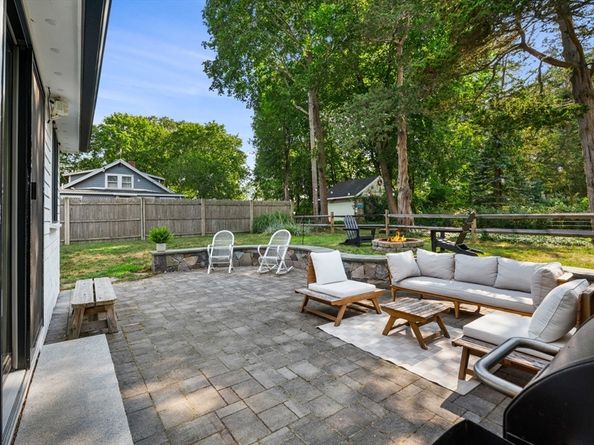 66 Cottage Rd, Newbury MA 01951
