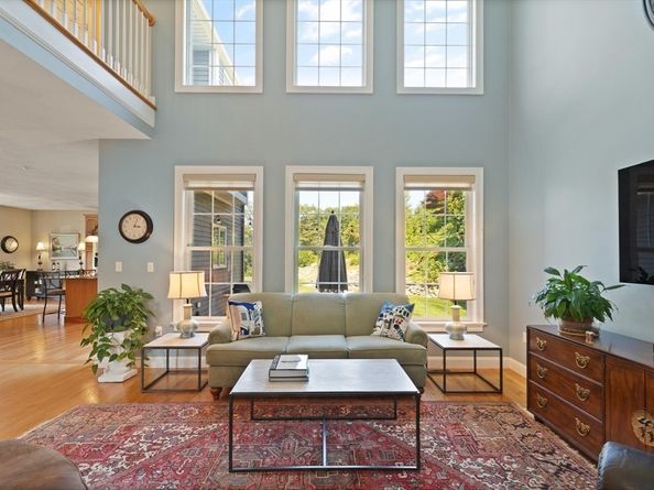 4 Cheever Ave, Saugus MA 01906