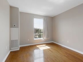 15 Waltham St B605, Boston MA 02118