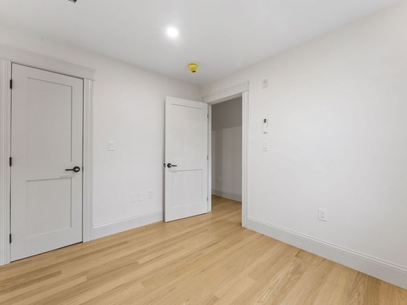 9 Swan St 1, Beverly MA 01915