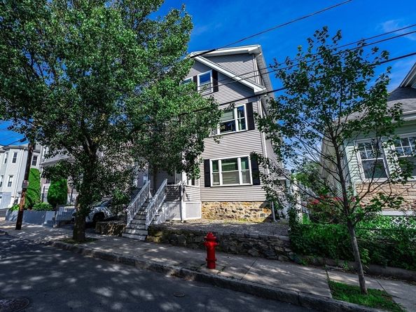 16 Mohan St, Everett MA 02149