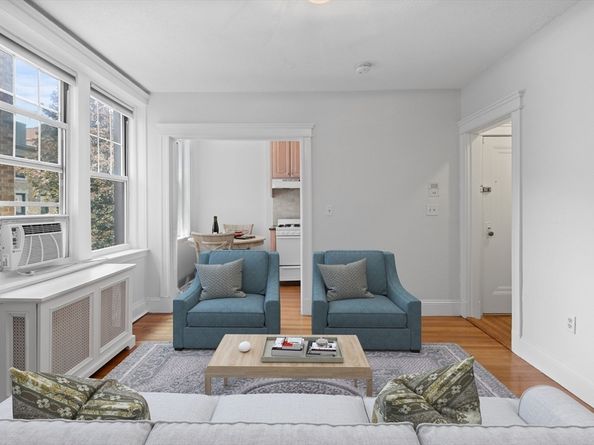 116 Riverway 14, Boston MA 02215