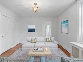 116 Riverway 14, Boston MA 02215