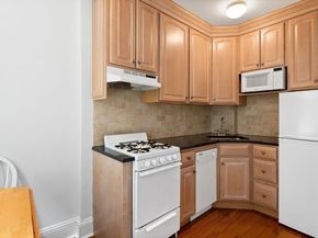 116 Riverway 14, Boston MA 02215
