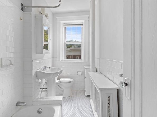 116 Riverway 14, Boston MA 02215