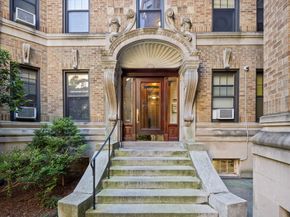 116 Riverway 14, Boston MA 02215