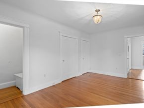 116 Riverway 14, Boston MA 02215