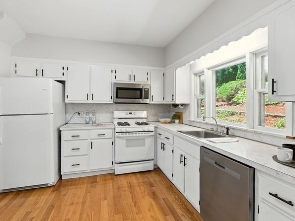 21 Upcrest Rd, Boston MA 02135