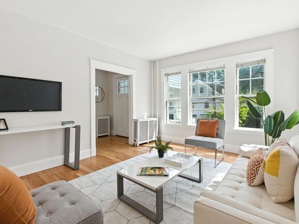 21 Upcrest Rd, Boston MA 02135