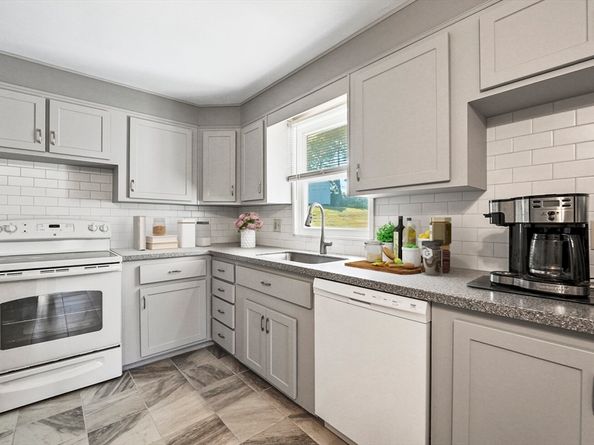 132 Winifred Avenue, Worcester MA 01602