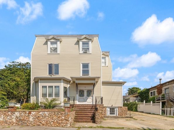 5 Washington Sq, Gloucester MA 01930