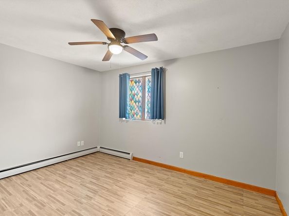 5 Washington Sq, Gloucester MA 01930