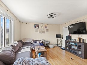 5 Washington Sq, Gloucester MA 01930