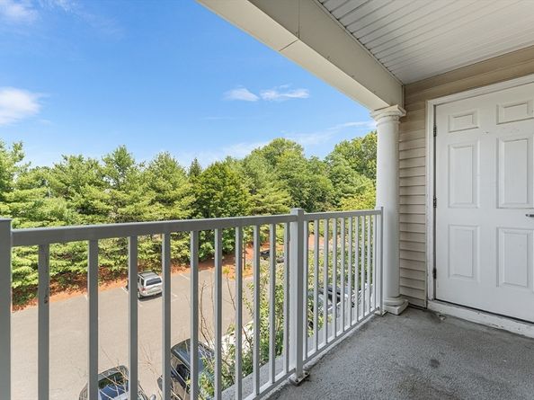 170 Haverhill St 133, Andover MA 01810
