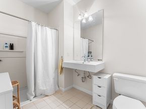 170 Haverhill St 133, Andover MA 01810