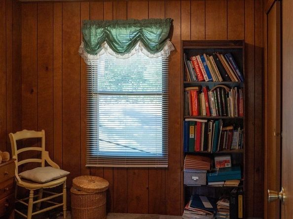 11 Jeri Dr, Athol MA 01331