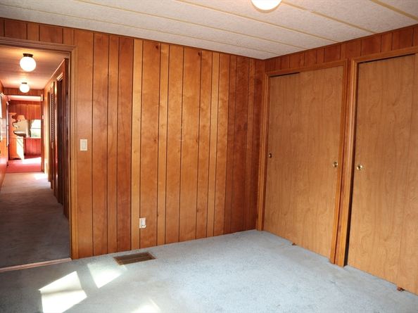 11 Jeri Dr, Athol MA 01331