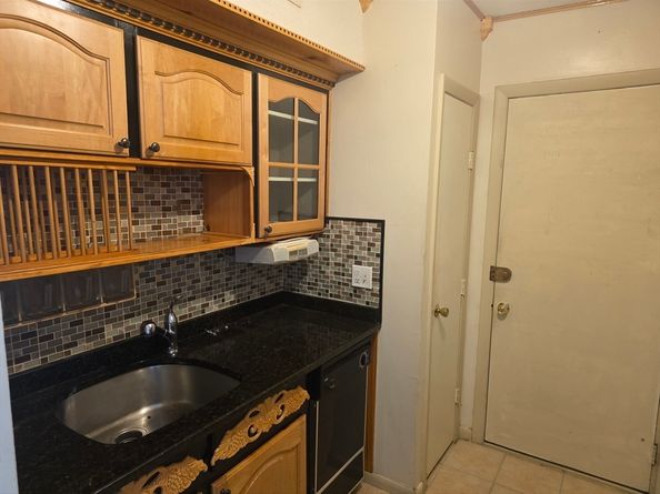 116 Oak Lane 12, Brockton MA 02301