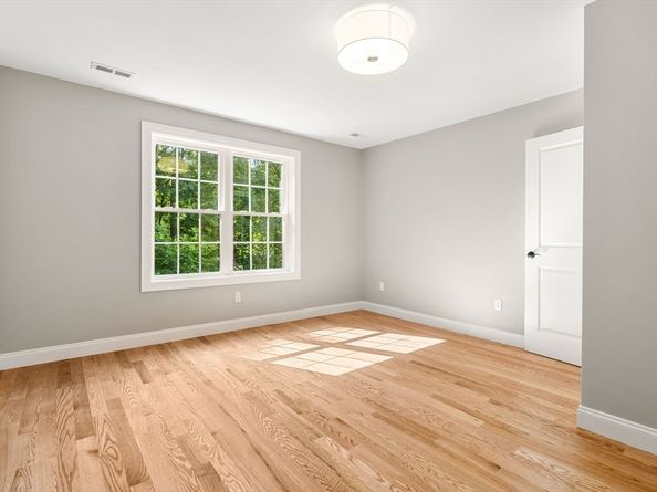 156 Chestnut St. 14, North Andover MA 01845