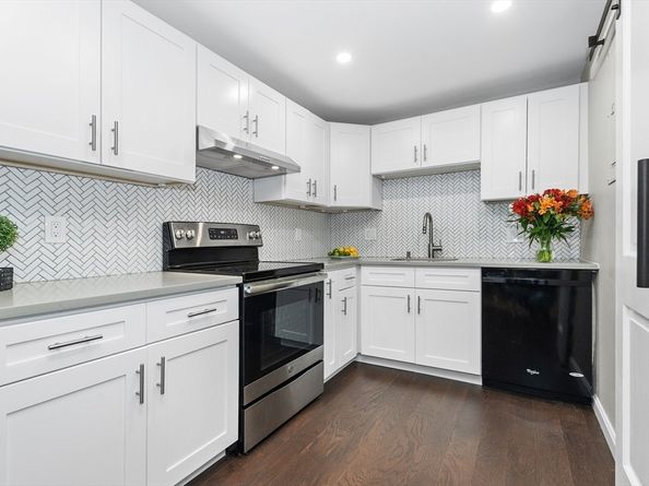 22 Ninth St 503, Medford MA 02155