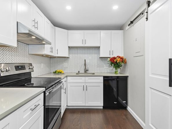 22 Ninth St 503, Medford MA 02155