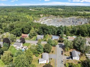 4 Whipple Rd, Peabody MA 01960