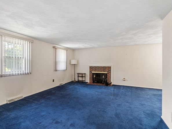 4 Whipple Rd, Peabody MA 01960