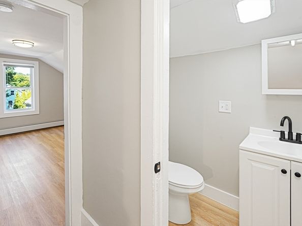 621 Main St A, Sturbridge MA 01518