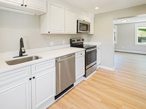 621 Main St A, Sturbridge MA 01518