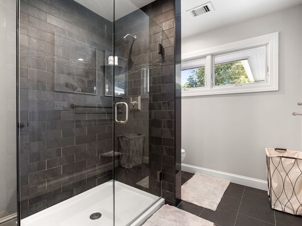 118 Dimmock St, Quincy MA 02169