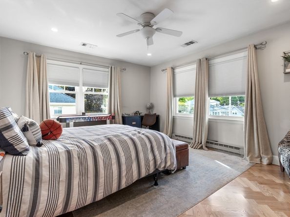 118 Dimmock St, Quincy MA 02169