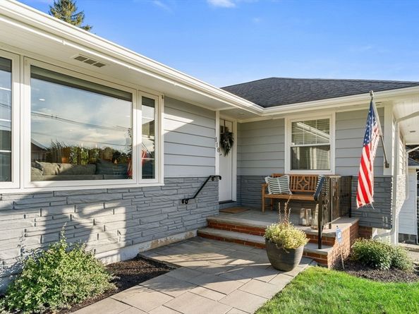 118 Dimmock St, Quincy MA 02169