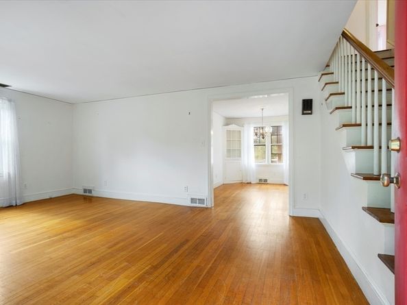 13 Hammond St., Mattapoisett MA 02739